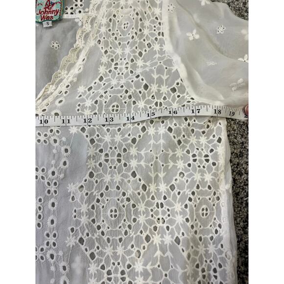 Johnny Was | Medium | White Lace Embroidered Eyelet 3/4 Sleeve Tunic Cover-Up - Picture 6 of 11